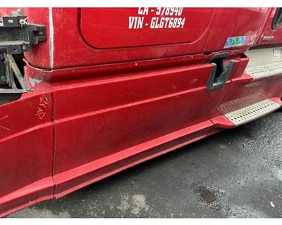 Freightliner Cascadia 125 Fairing for a Freightliner CASCADIA