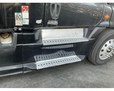 Freightliner Cascadia 125 Right Fairing for a Freightliner CASCADIA