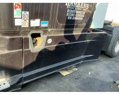 Freightliner Cascadia 125 Left Fairing for a Freightliner CASCADIA