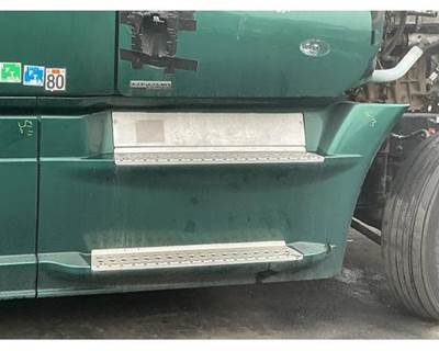 Freightliner Cascadia 125 Right Fairing for a Freightliner CASCADIA