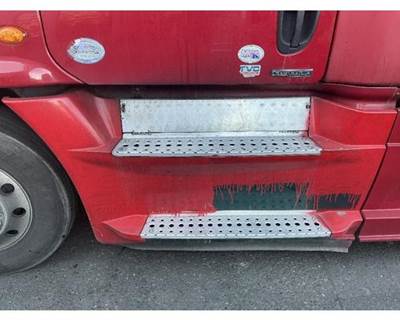 Freightliner Cascadia 125 Left Fairing for a Freightliner CASCADIA