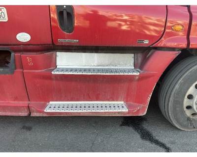 Freightliner Cascadia 125 Right Fairing for a Freightliner CASCADIA