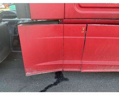 Freightliner Cascadia 125 Right Fairing for a Freightliner CASCADIA