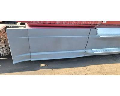 Freightliner Cascadia 125 Right Fairing