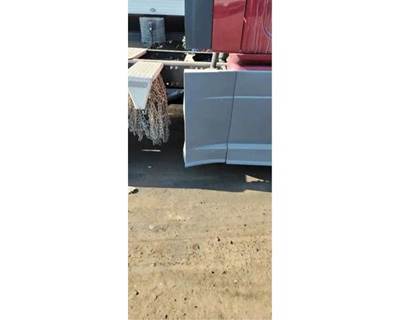 Freightliner Cascadia 125 Right Fairing
