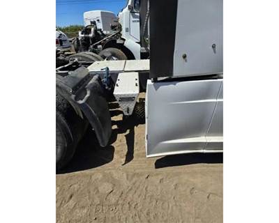 Freightliner Cascadia 125 Right Fairing