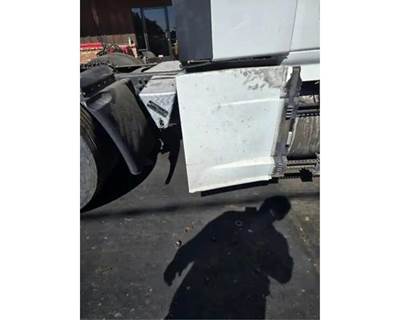 Freightliner Cascadia 125 Right Fairing