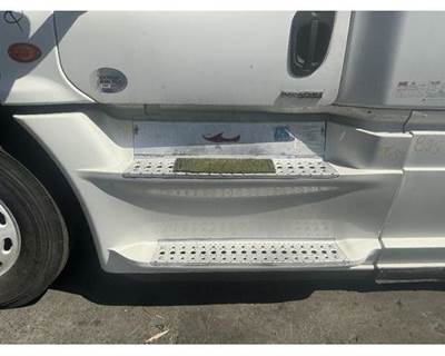 Freightliner Cascadia 125 Left Fairing for a Freightliner CASCADIA