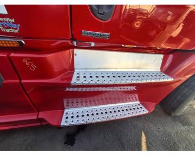 Freightliner Cascadia 125 Right Fairing