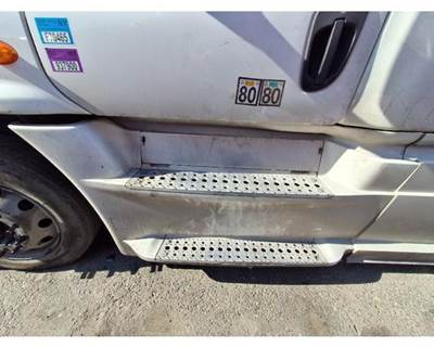Freightliner Cascadia 125 Left Fairing