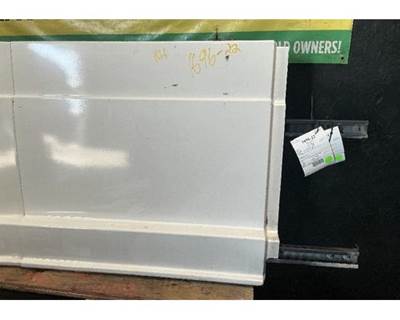 Freightliner Cascadia 125 Right Fairing