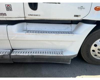 Freightliner Cascadia 125 Fairing for a Freightliner CASCADIA