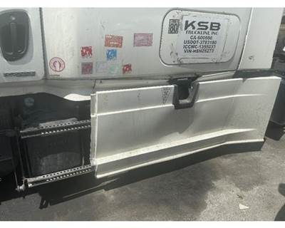 Freightliner Cascadia 125 Fairing for a Freightliner CASCADIA