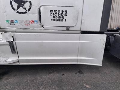 Freightliner Cascadia 126 Left Fairing for a Freightliner CASCADIA