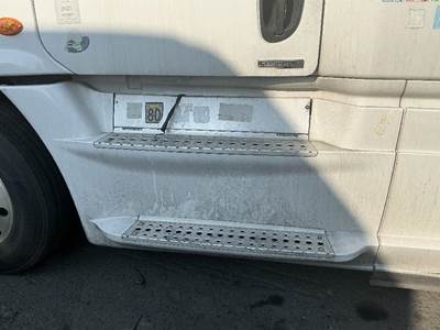 Freightliner Cascadia 126 Left Fairing for a Freightliner CASCADIA