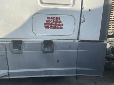 Freightliner Cascadia 126 Fairing for a Freightliner CASCADIA