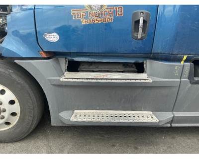 Freightliner Cascadia 126 Left Fairing for a Freightliner CASCADIA