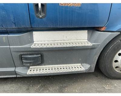 Freightliner Cascadia 126 Right Fairing for a Freightliner CASCADIA