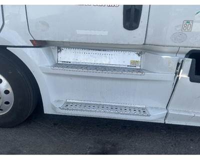 Freightliner Cascadia 126 Left Fairing for a Freightliner CASCADIA