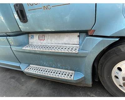 Freightliner Cascadia 126 Right Fairing for a Freightliner CASCADIA