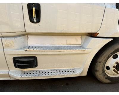 Freightliner Cascadia 126 Right Fairing for a Freightliner CASCADIA