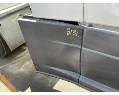 Freightliner Cascadia 126 Right Fairing