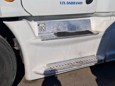 Freightliner Cascadia Left Fairing