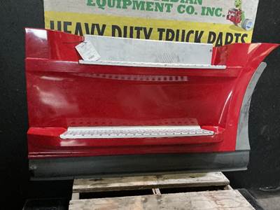 Freightliner Cascadia Right Fairing