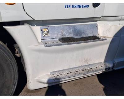 Freightliner Cascadia Left Fairing for a Freightliner Cascadia 125