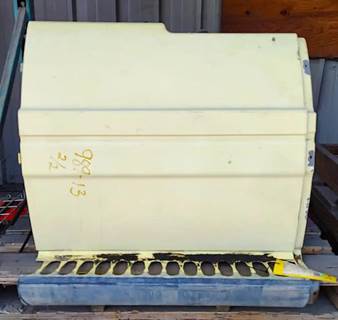 Freightliner Columbia 120 Left Fairing