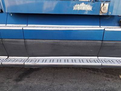 Freightliner FLD120 Left Fairing