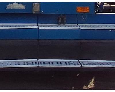 Freightliner FLD120 Left Fairing