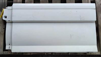 Volvo VNL Left Fairing