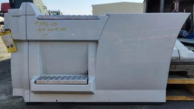 Volvo VNL Left Fairing