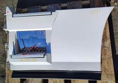 Volvo VNL Left Fairing