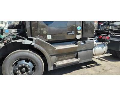 Volvo VNL Left Fairing