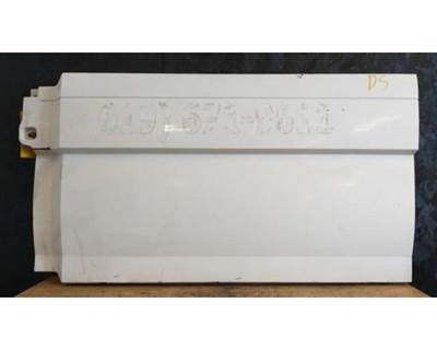 Volvo VNL670 Left Fairing