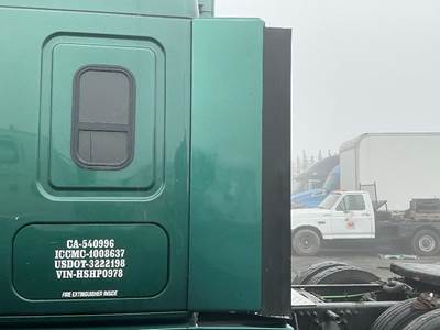 Freightliner Cascadia 125 Sleeper Fairing for a Freightliner CASCADIA