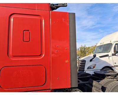 Freightliner Cascadia 125 Sleeper Fairing for a Freightliner CASCADIA