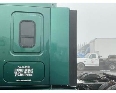 Freightliner Cascadia 125 Sleeper Fairing for a Freightliner CASCADIA