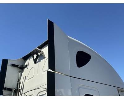 Freightliner Cascadia 125 Sleeper Fairing for a Freightliner CASCADIA