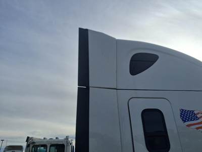 Freightliner Cascadia 126 Sleeper Fairing