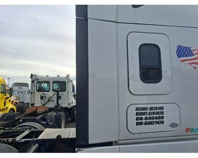 Freightliner Cascadia 126 Sleeper Fairing