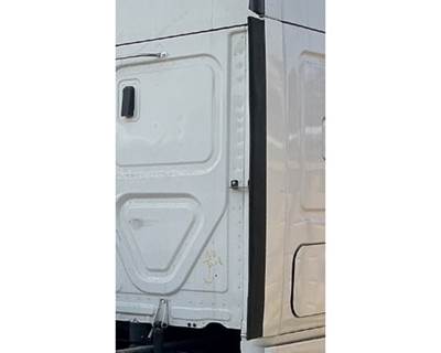 Freightliner Cascadia 126 Sleeper Fairing for a Freightliner CASCADIA