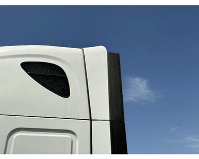 Freightliner Cascadia 126 Sleeper Fairing for a Freightliner CASCADIA