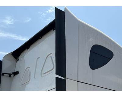 Freightliner Cascadia 126 Sleeper Fairing for a Freightliner CASCADIA