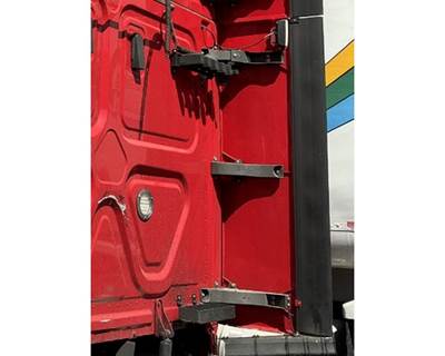 Freightliner Cascadia 126 Sleeper Fairing for a Freightliner CASCADIA