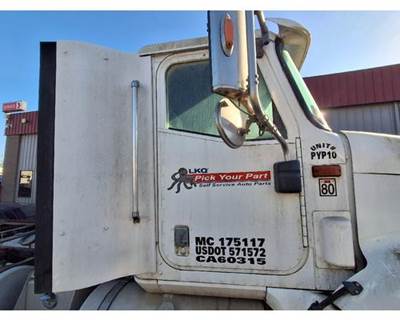 International 9200i Sleeper Fairing