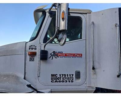 International 9200i Sleeper Fairing