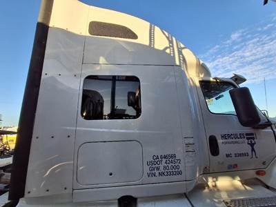 International LT625 Sleeper Fairing